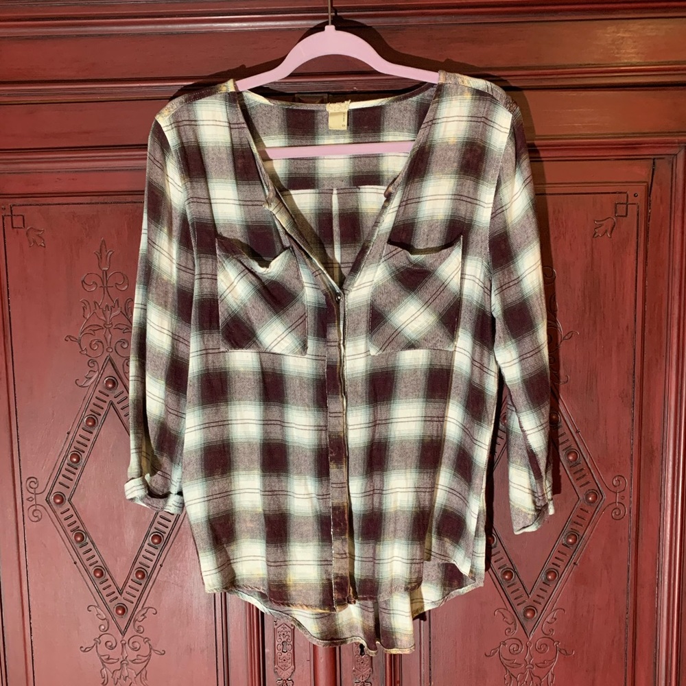 Gimmicks by BKE- like new button up flannel!